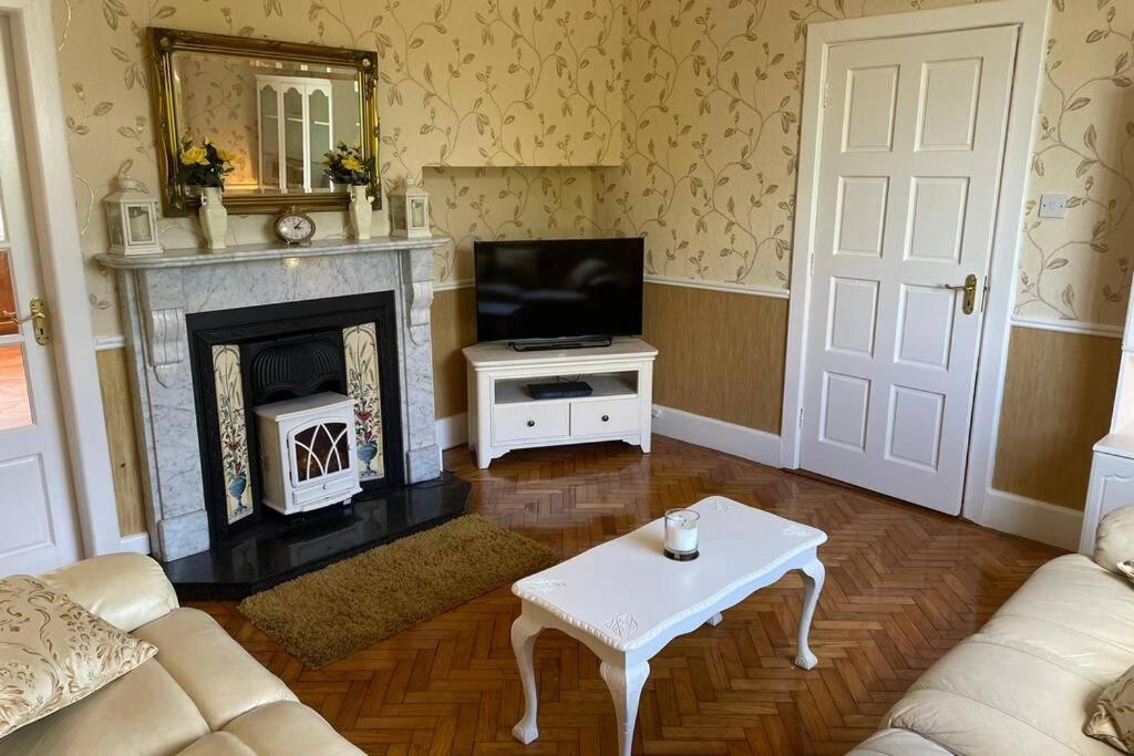 Glenmount Castleblayney Villa Bagian luar foto
